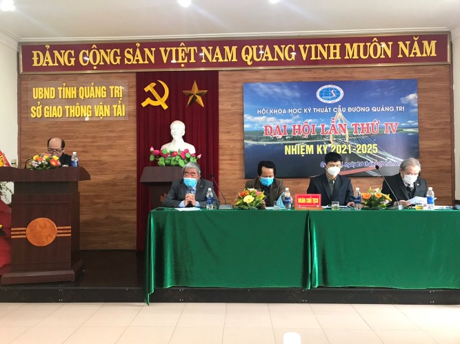 Đồng chí Lê Quốc Hải, Phó chủ tịch Liên hiệp các Hội KH&KT tỉnh phát biểu tại Đại hội
